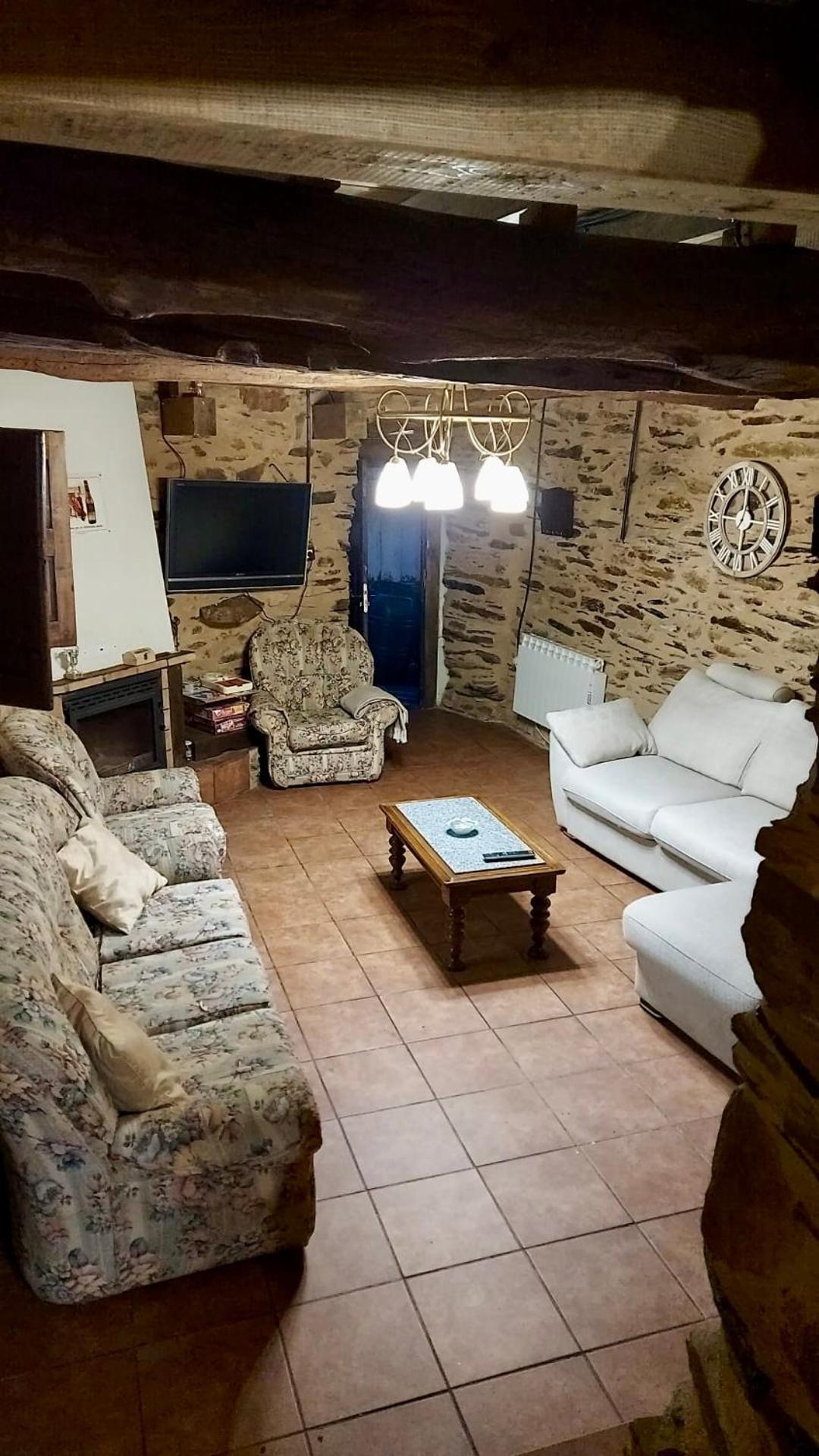 Casa Rural Bierzo Encantado Valle de Finolledo Eksteriør bilde