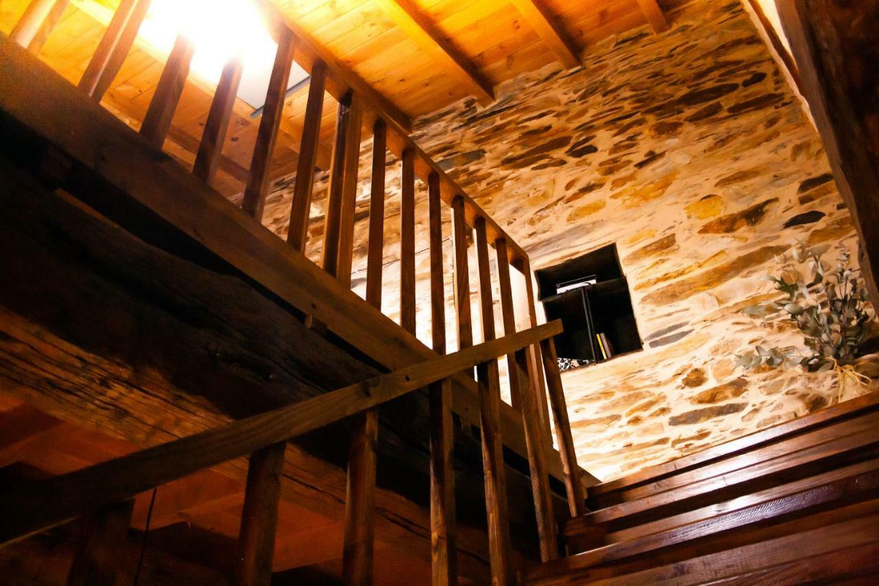 Casa Rural Bierzo Encantado Valle de Finolledo Eksteriør bilde