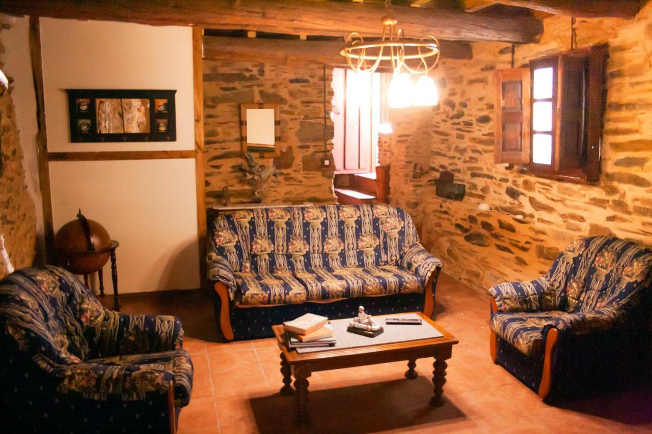 Casa Rural Bierzo Encantado Valle de Finolledo Eksteriør bilde