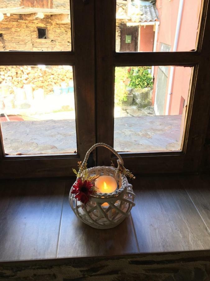 Casa Rural Bierzo Encantado Valle de Finolledo Eksteriør bilde