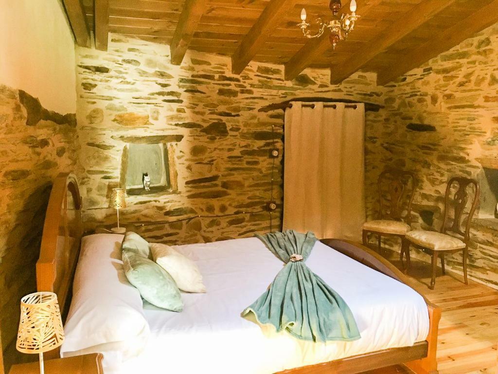 Casa Rural Bierzo Encantado Valle de Finolledo Eksteriør bilde