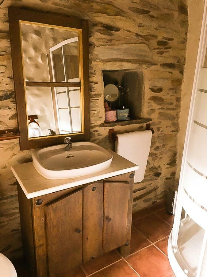 Casa Rural Bierzo Encantado Valle de Finolledo Eksteriør bilde