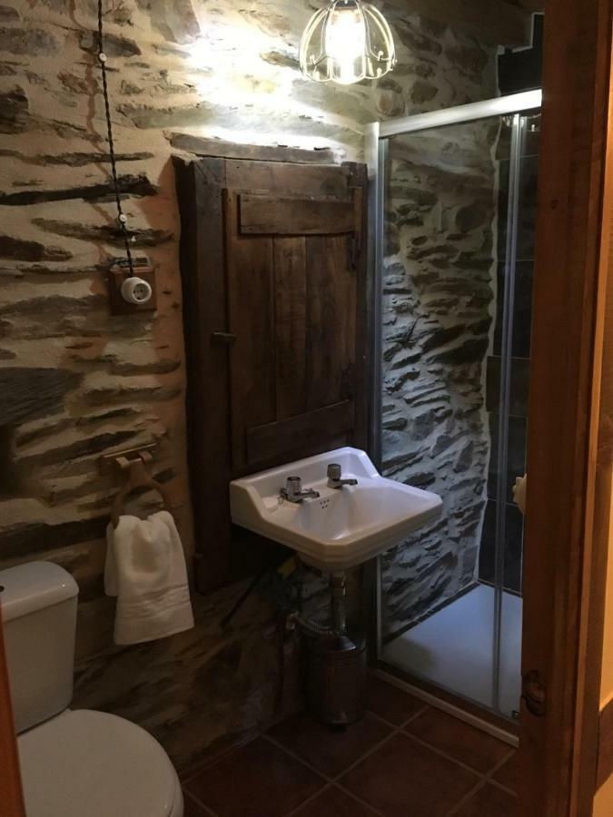 Casa Rural Bierzo Encantado Valle de Finolledo Eksteriør bilde